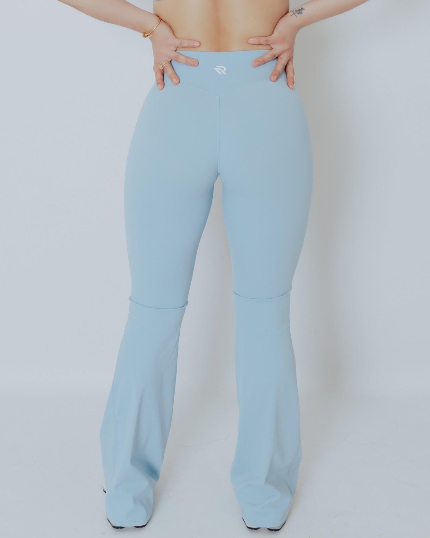Evolve Flare Leggings - RENOVA